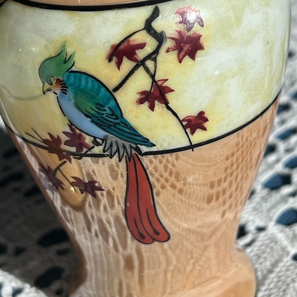 Pair: Pre WWII Handpainted Japan Parrot Lusterware 5.5" vases - Picture 5 of 11